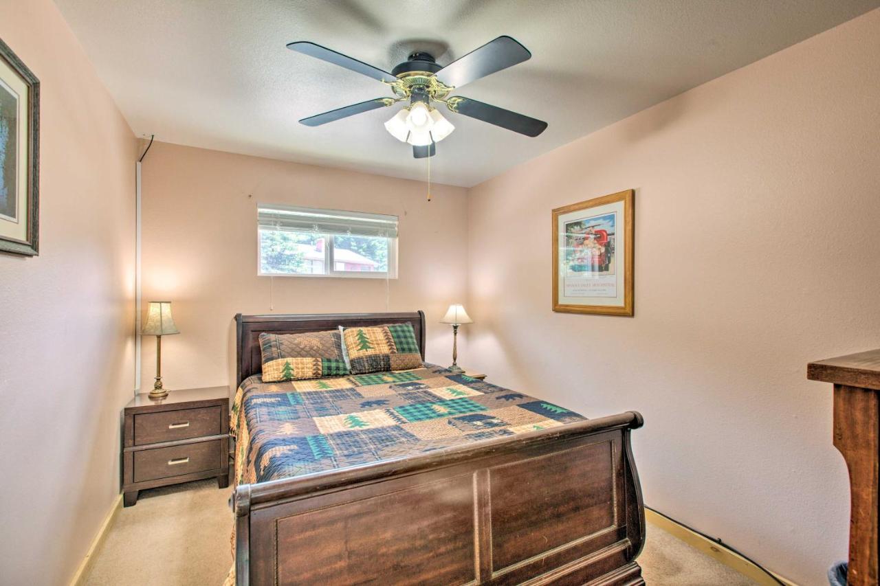 Red River Ski Condo On Main St - Mtn View! Kültér fotó